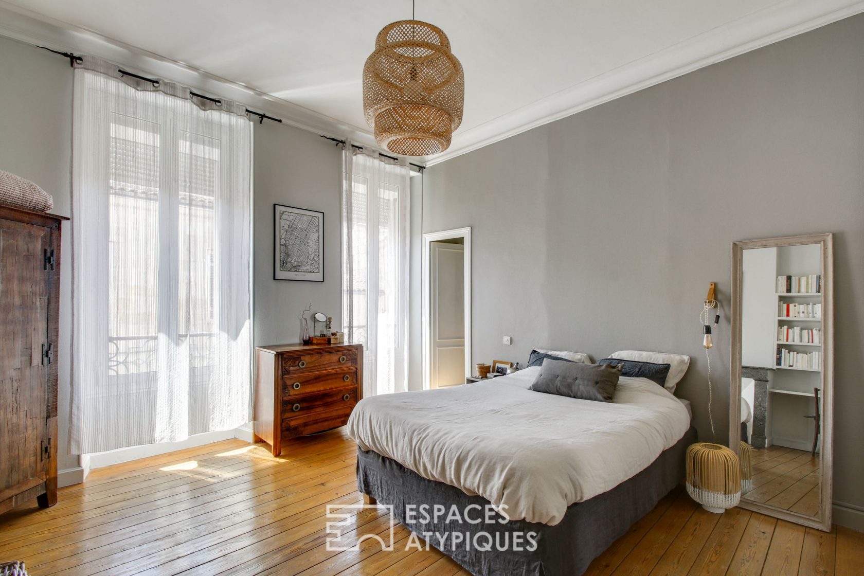 Beautiful charming apartment in Saint Seurin