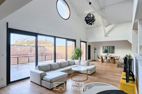 Loft dans un ancien cinéma avec terrasse centre de Croix