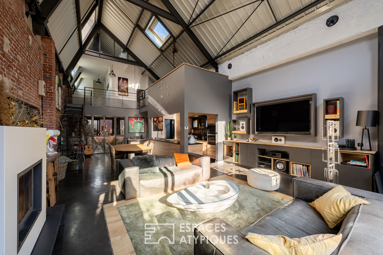 Loft in the heart of a former dye house