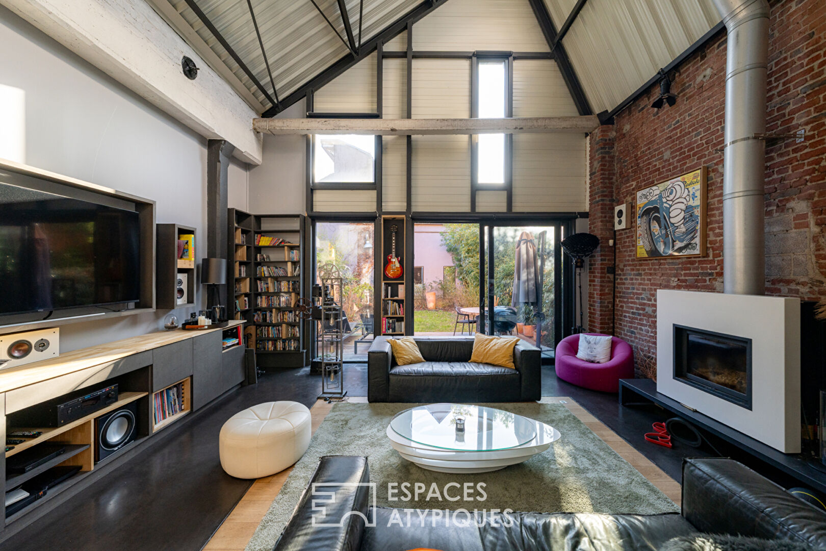 Loft in the heart of a former dye house