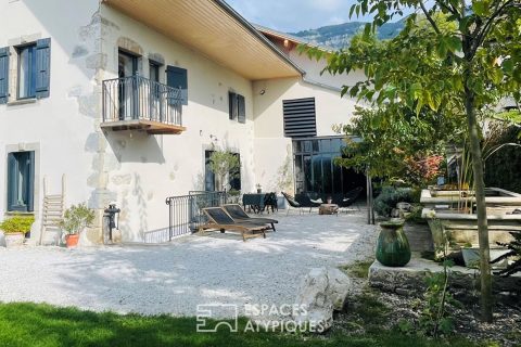 Renovated farmhouse with its winter garden