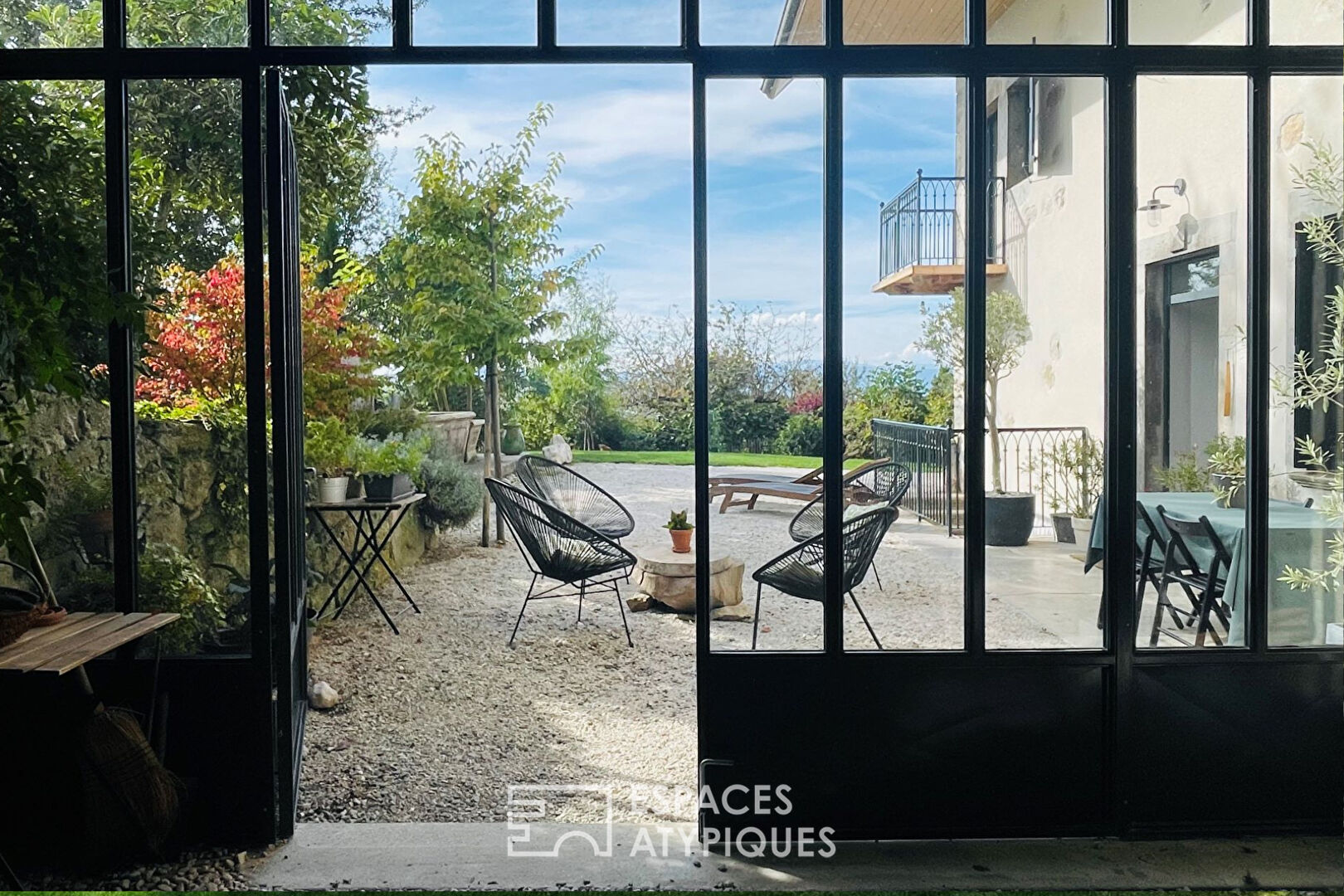 Renovated farmhouse with its winter garden