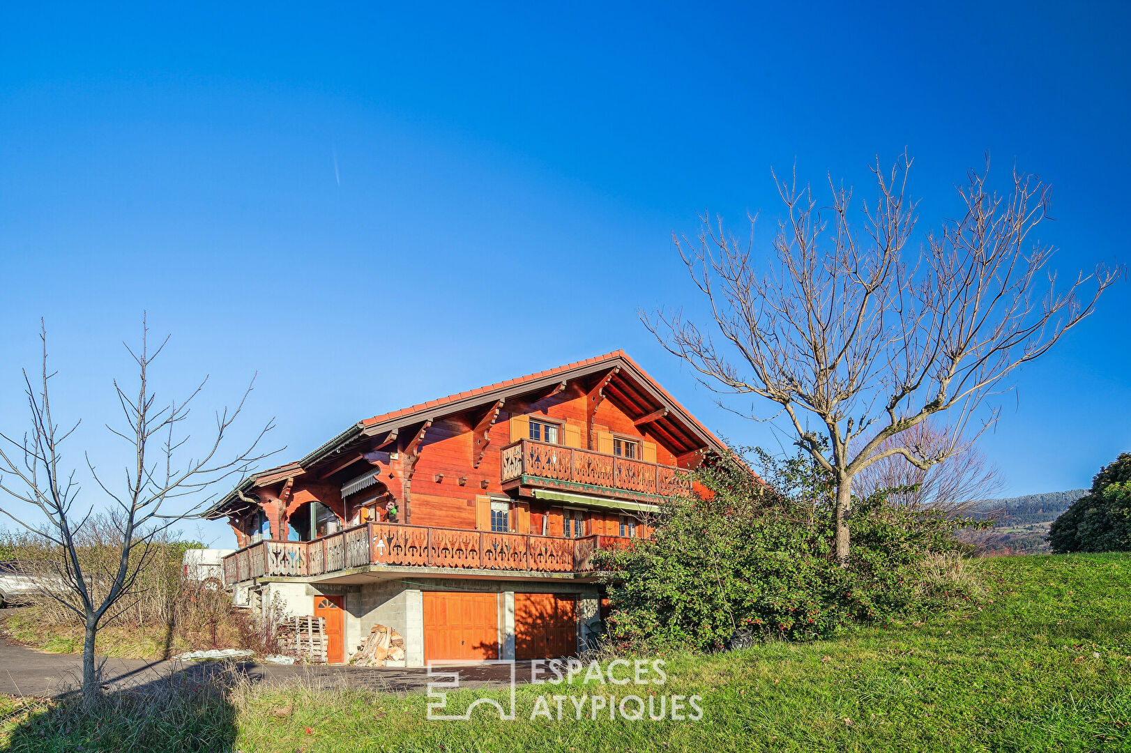 Authentic chalet with a view