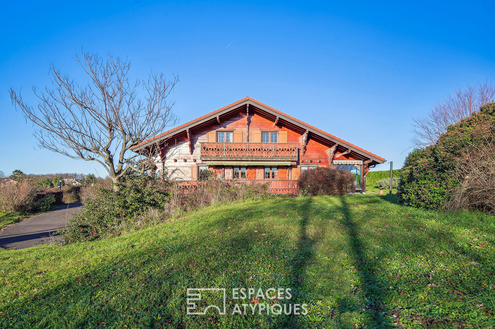 Authentic chalet with a view