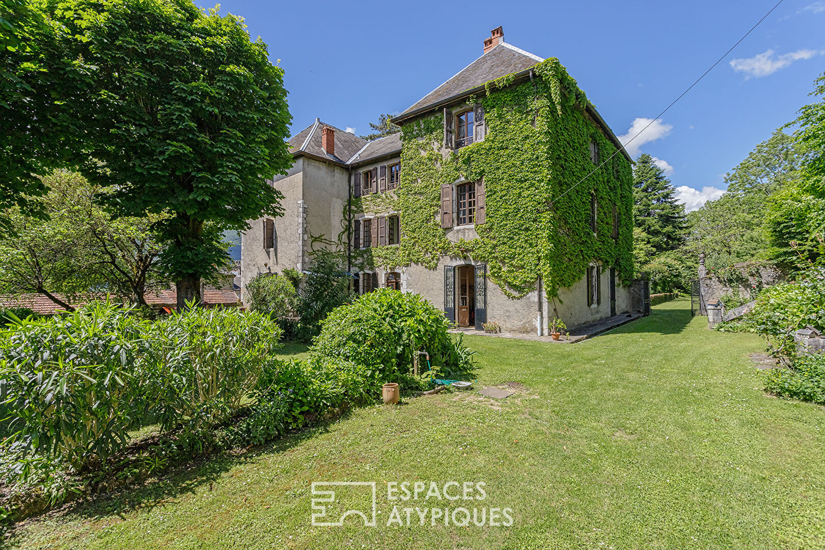 Castle and outbuildings in a magnificent landscaped park