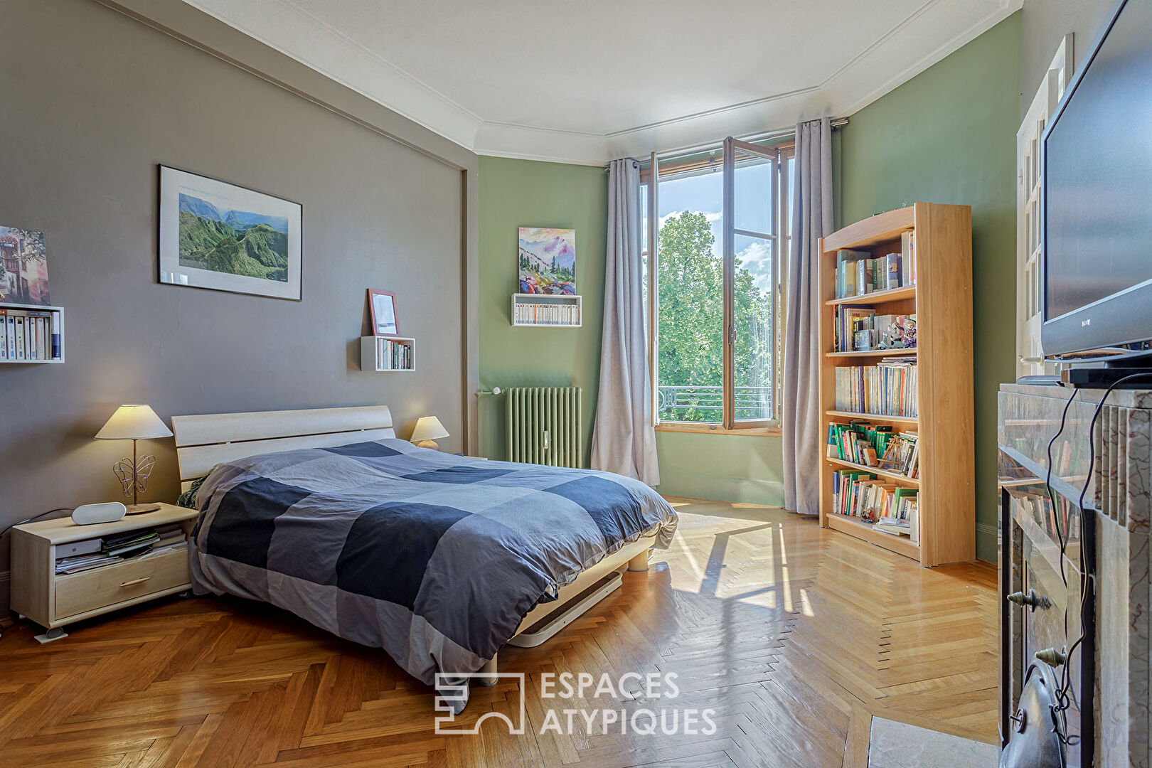 A gem of an apartment of 178 sqm in the heart of the city
