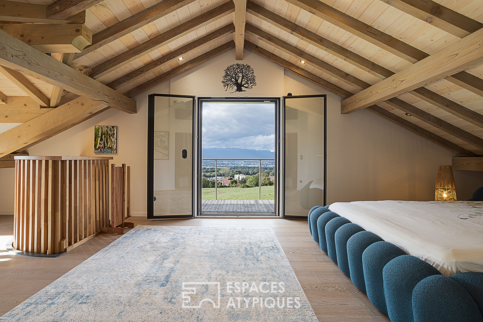 1950s house with panoramic view at the gates of Geneva