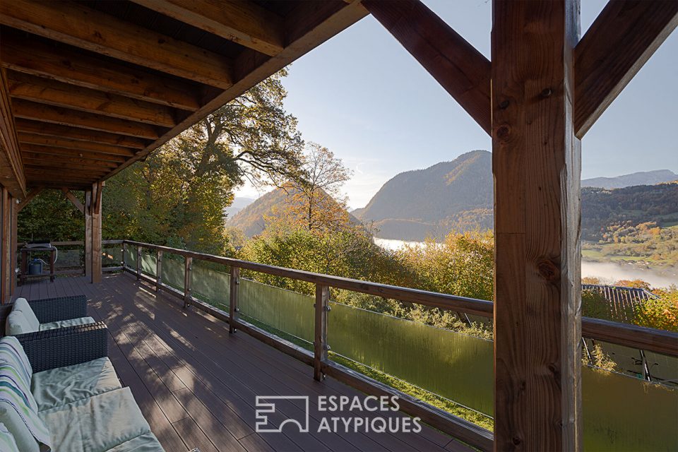 Chalet bioclimatique en bordure de forêt