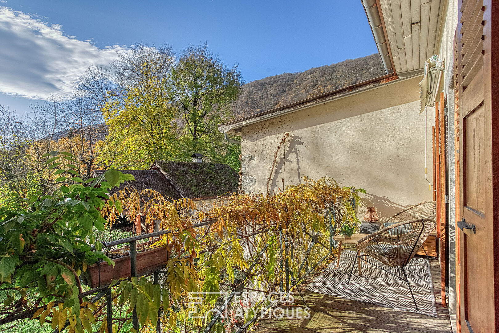 Appartement de caractère avec bacon à deux pas du lac