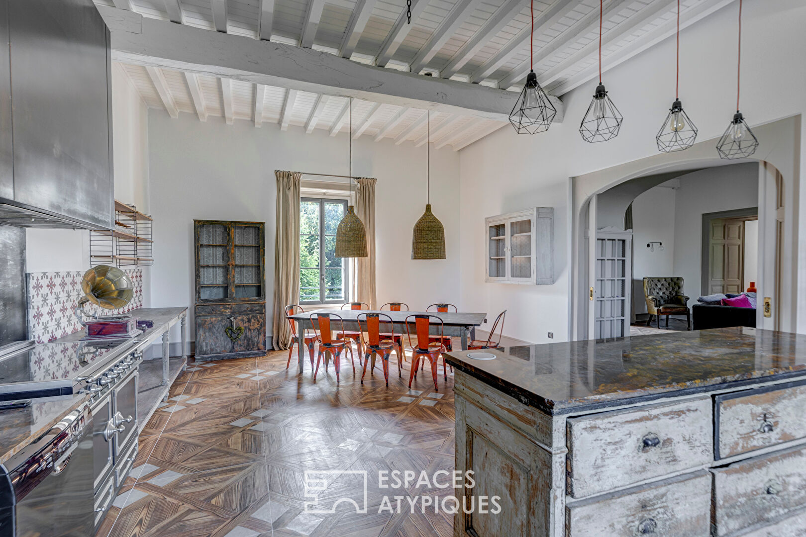 Duplex avec terrasse dans un château du XIVème siècle