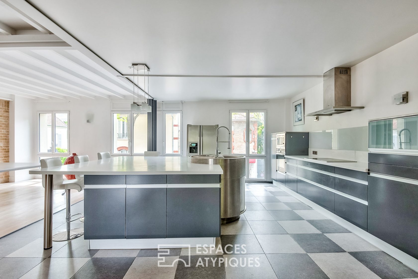 Triplex loft in the city center with terrace