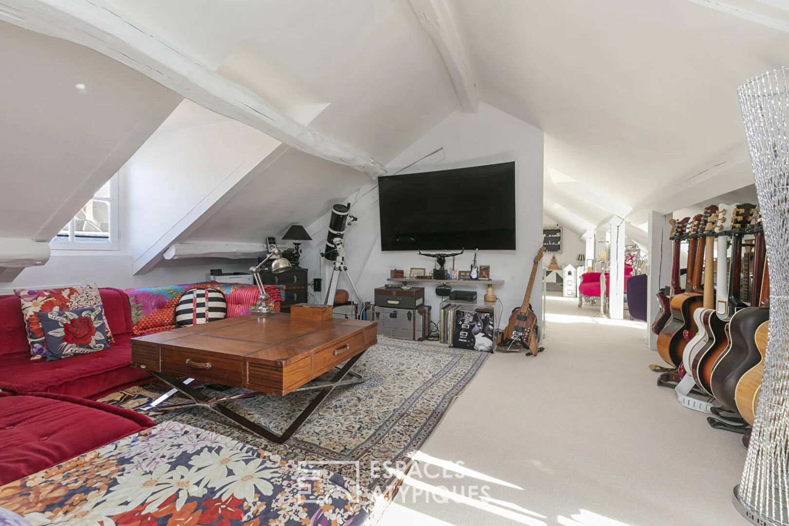 RARE : Appartement sous les toits, hyper centre historique de Saint Germain en Laye