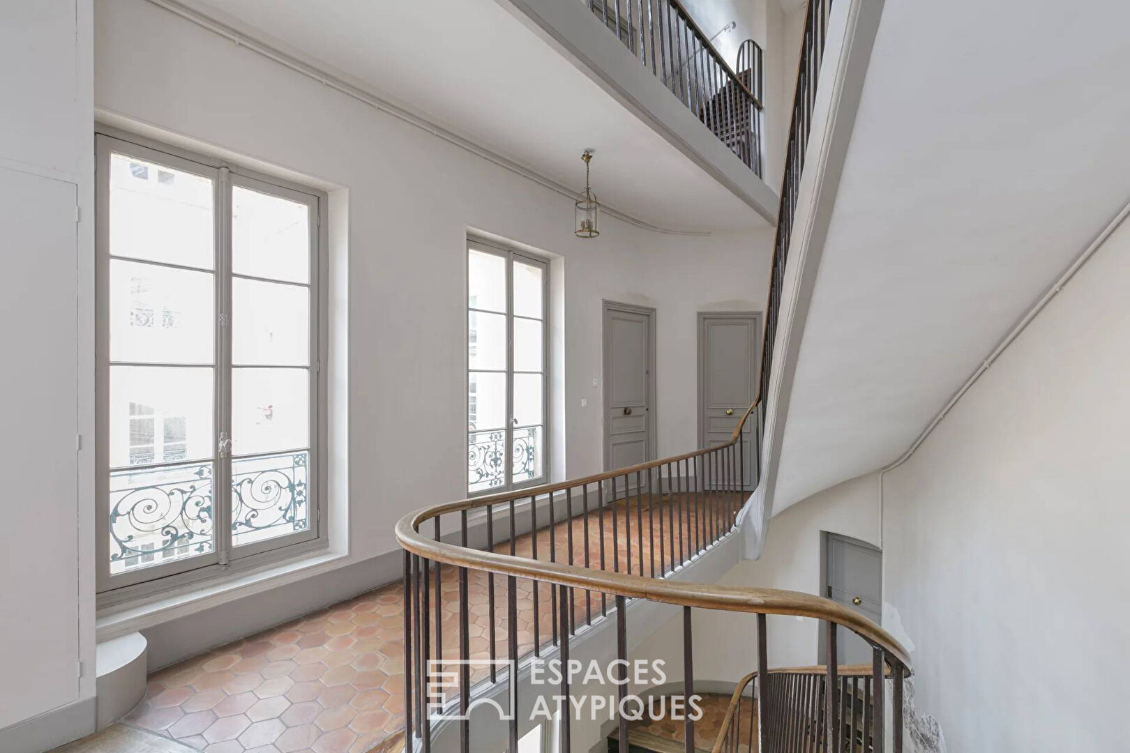 RARE : Appartement sous les toits, hyper centre historique de Saint Germain en Laye