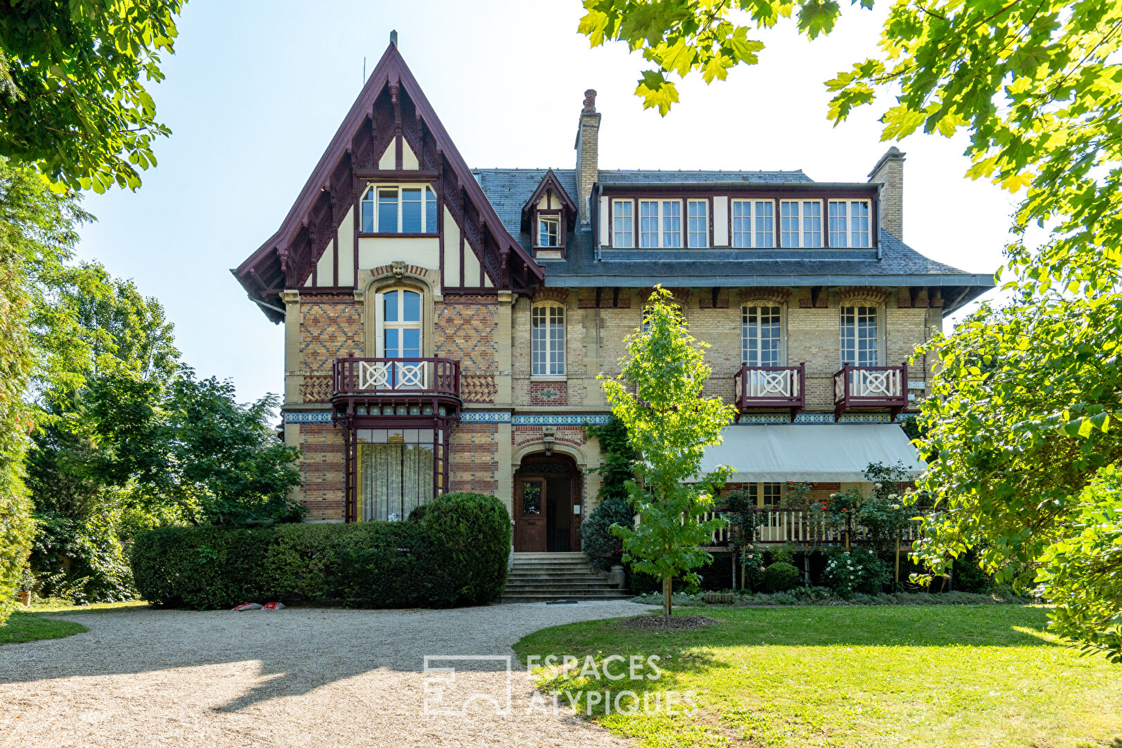 Duplex meublé dans maison remarquable au Vésinet