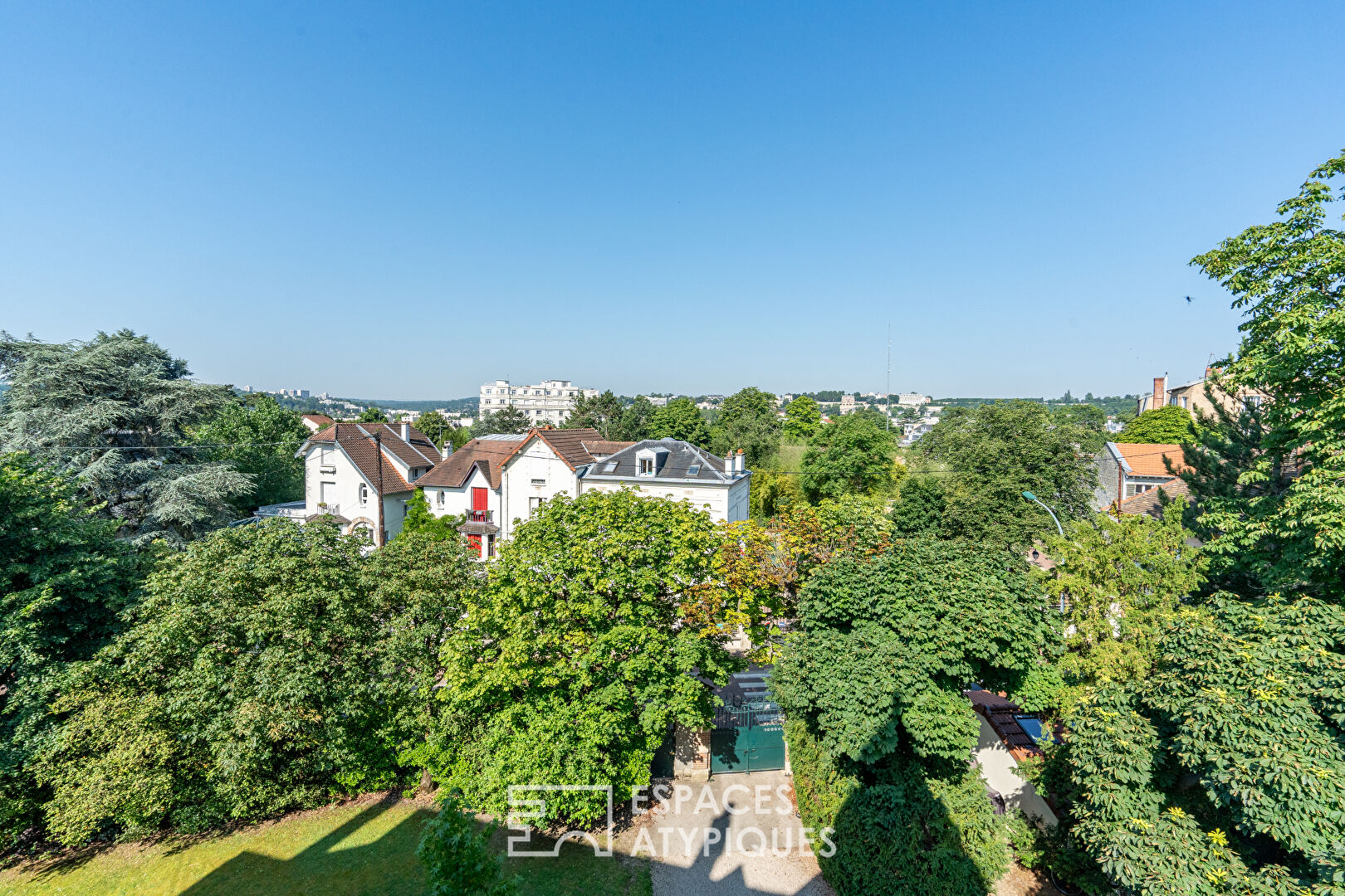 Duplex meublé dans maison remarquable au Vésinet