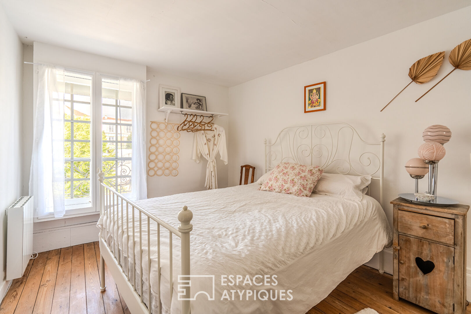 Charming Triplex with breathtaking view in the heart of the village