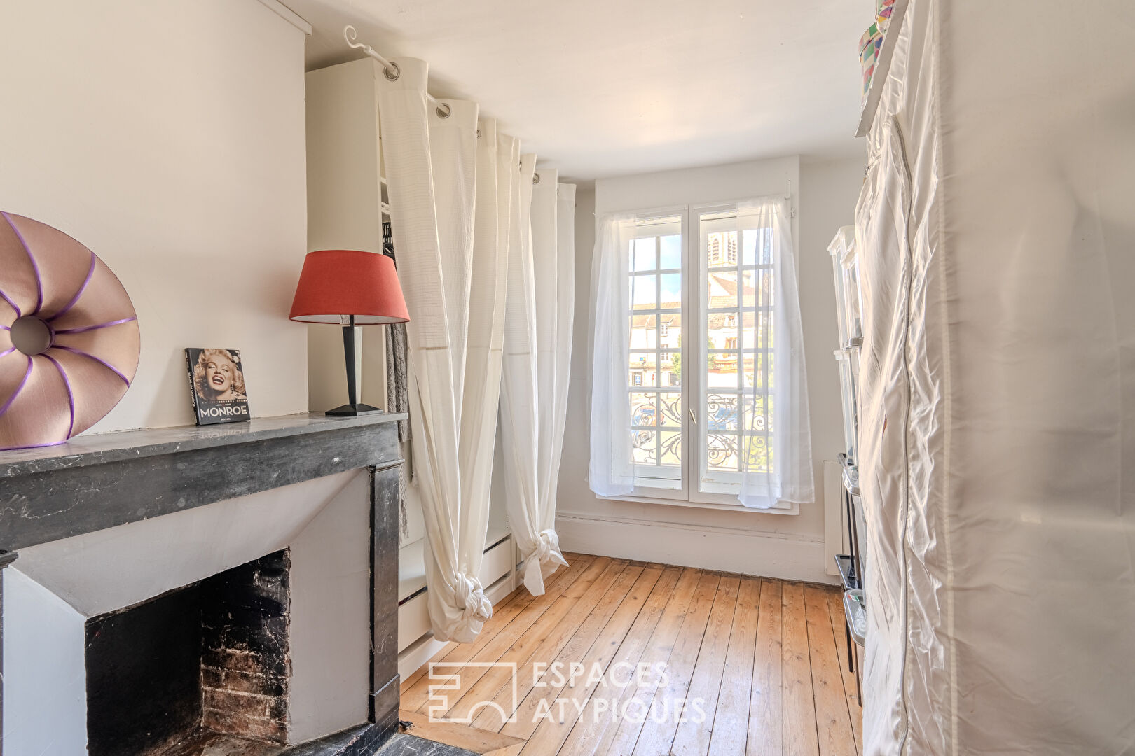 Charming Triplex with breathtaking view in the heart of the village