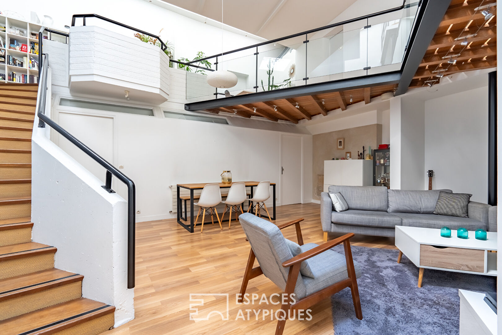 Superb atypical loft with terrace