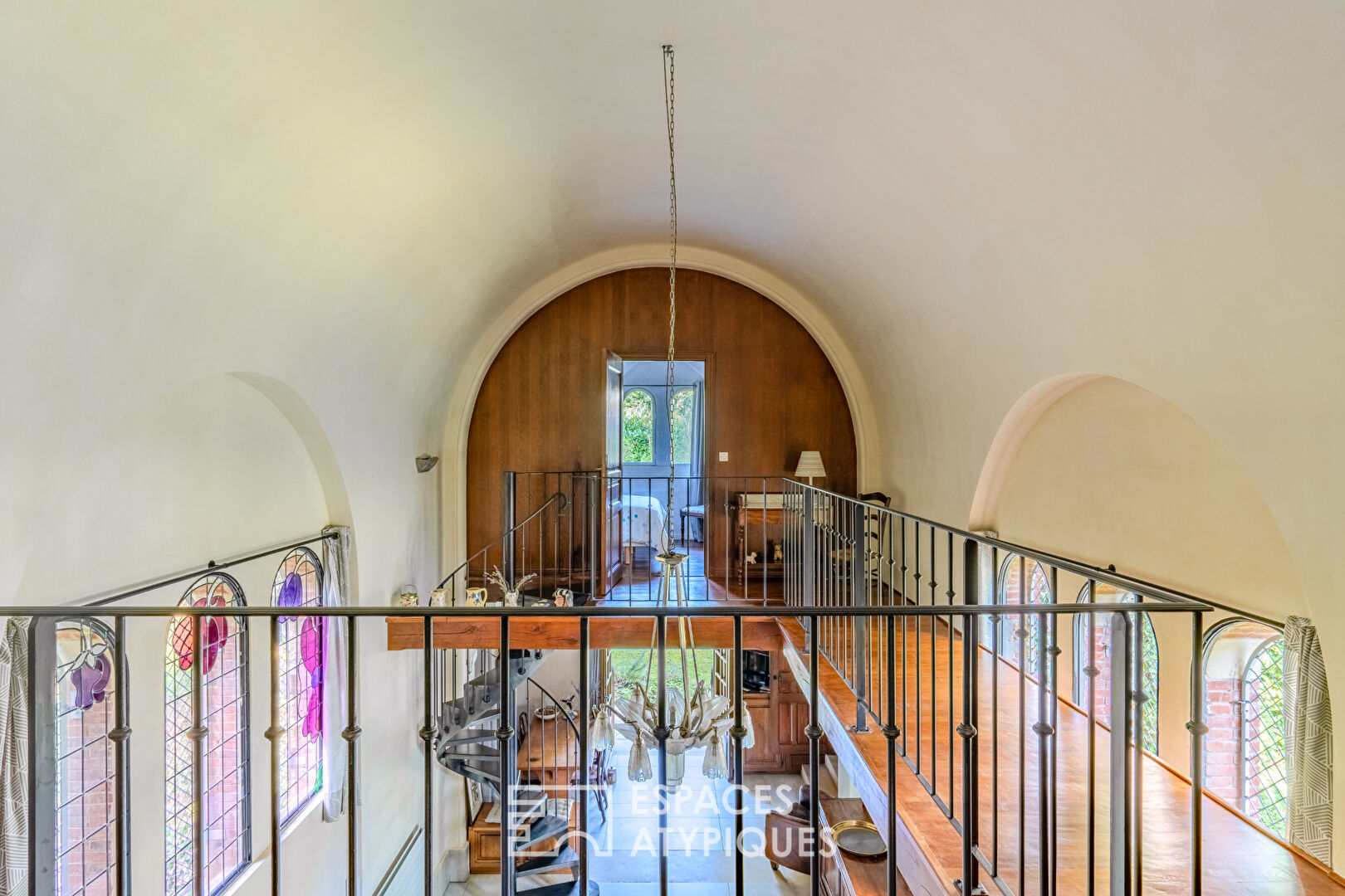 Former chapel transformed into a haven of peace in Jouy-en-Josas