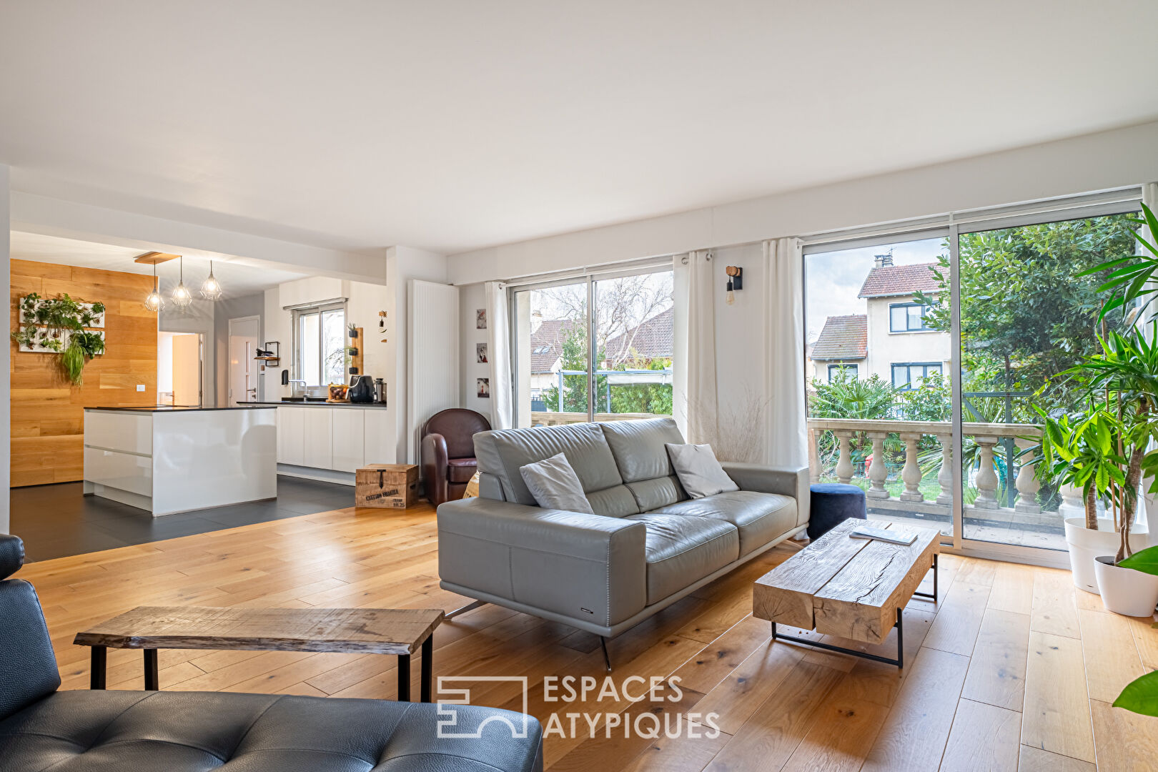 Belle maison familiale de 319 m²  au sol à quelques pas de la Gare RER de Houilles / Carrières