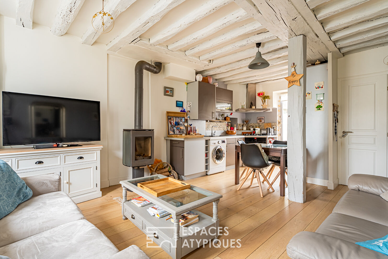 Small renovated house of 70 sqm with its 2 courtyards