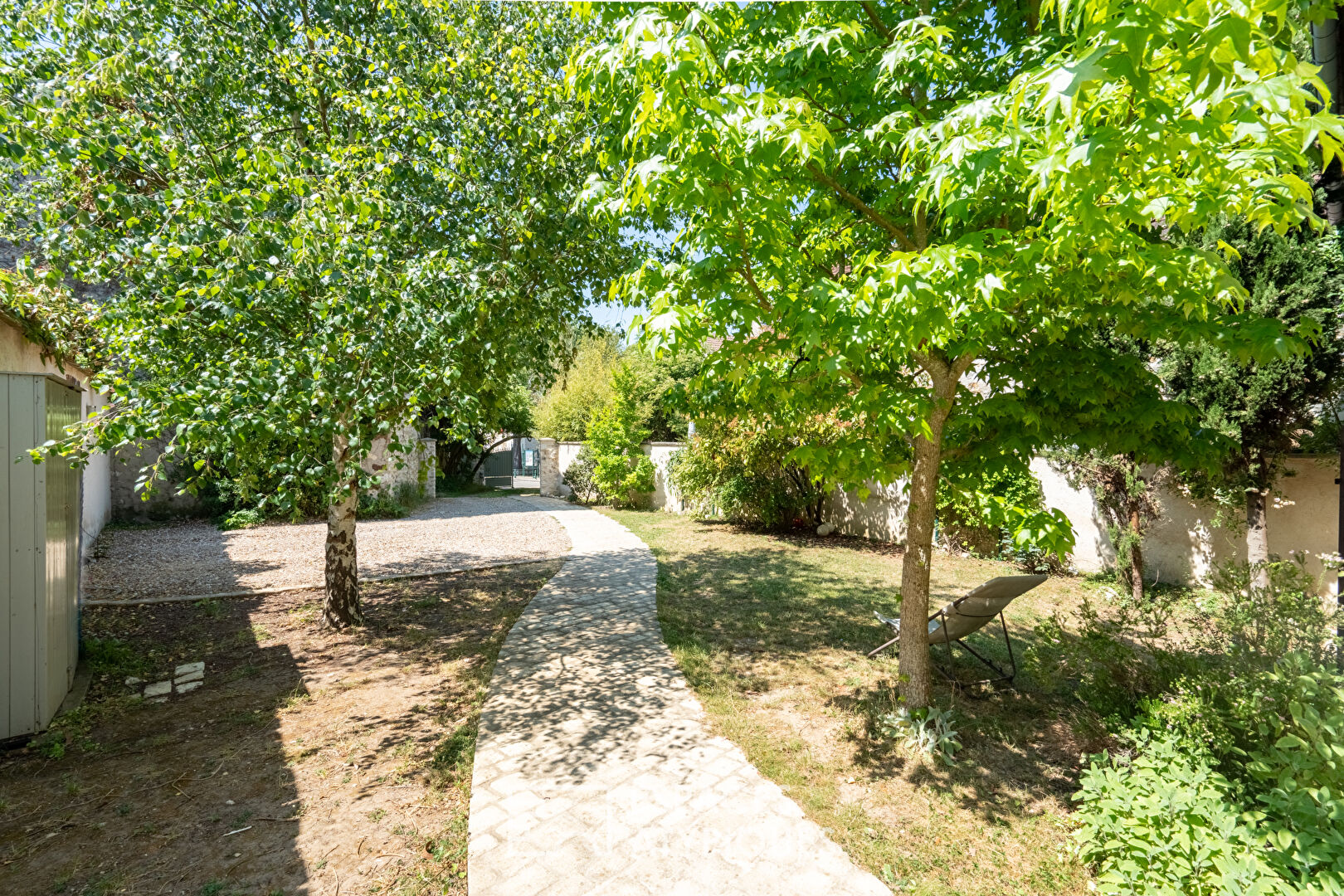 Old farmhouse revisited in the heart of the village of Villiers St Frédéric