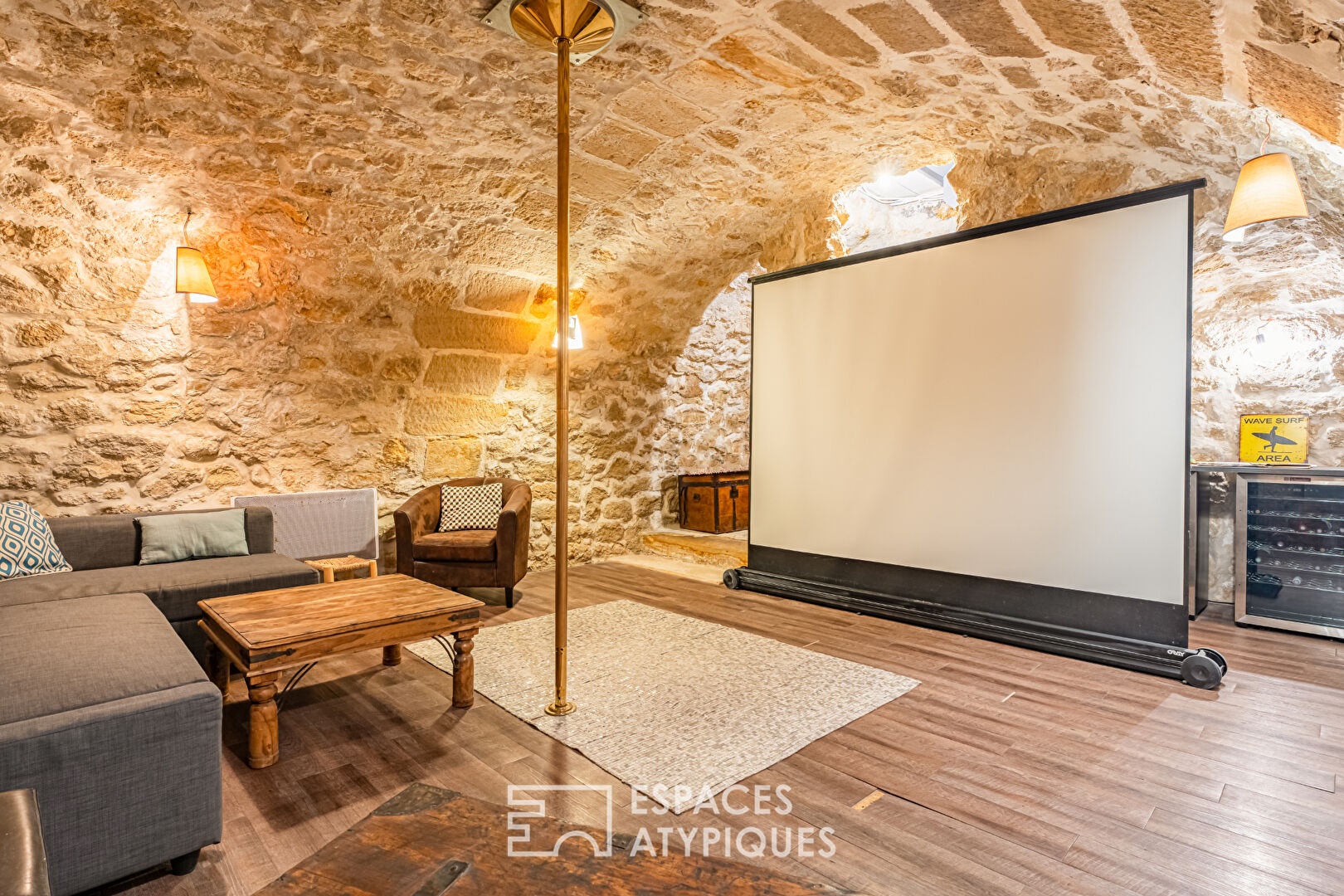 Duplex apartment in souplex with beautiful converted vaulted cellar