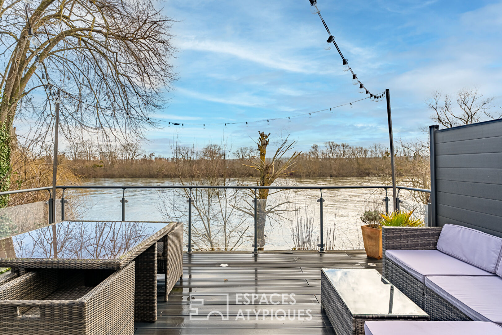 Maison avec terrasses, jardin et son appartement indépendant sur une île