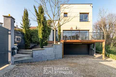 Maison d’architecte à la superbe vue dégagée sur la forêt de la Minière