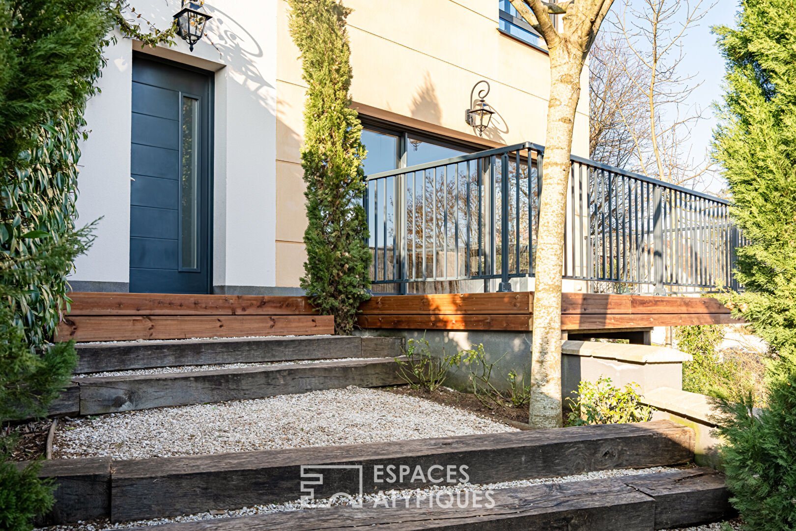 Maison d’architecte à la superbe vue dégagée sur la forêt de la Minière