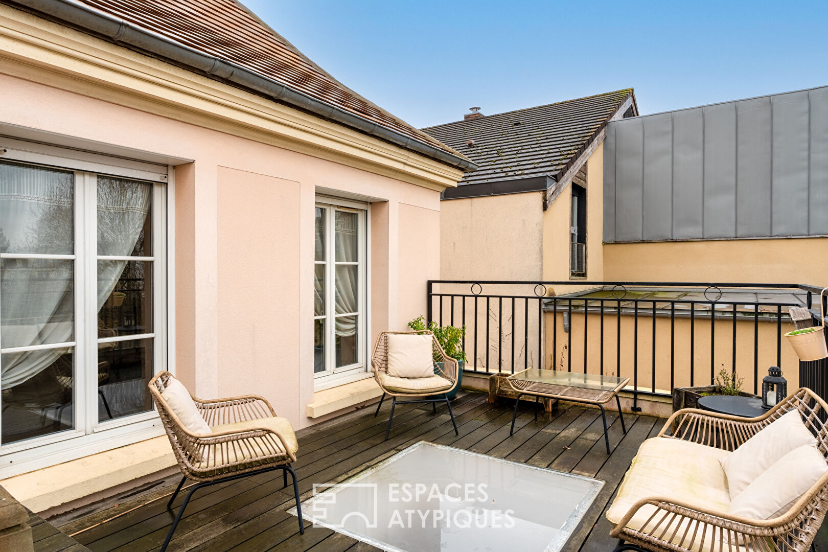 Apartment with terrace in Versailles Porchefontaine