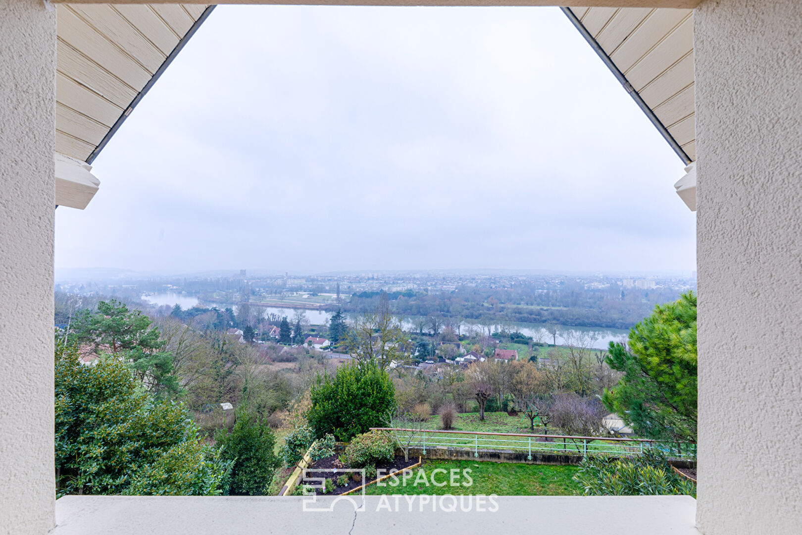 Vue panoramique sur les hauteurs de Limay