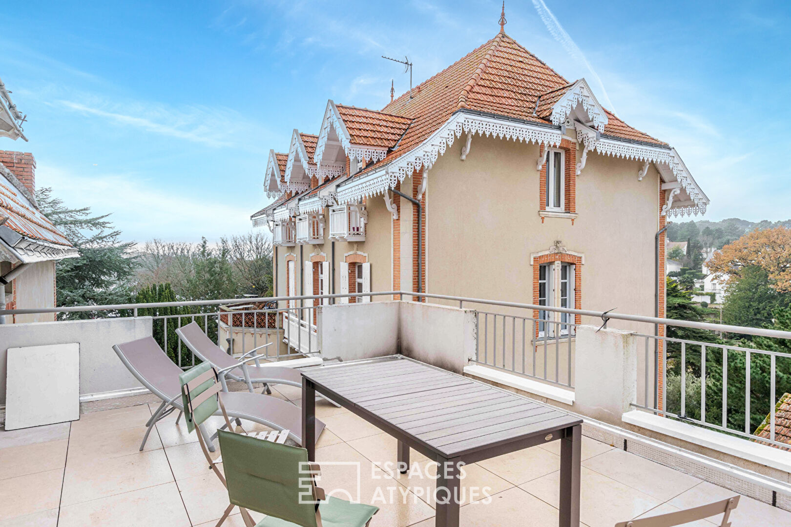 Vente Appartement Au Dernier étage Avec Terrasse Et Vue à Pornic 44 M2 Espaces Atypiques Pornic 