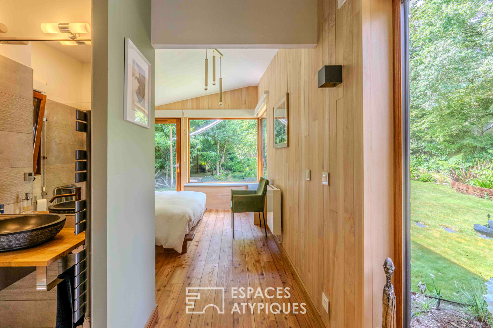 CHIHIRO : Maison d’architecte ossature bois dans un écrin verdoyant