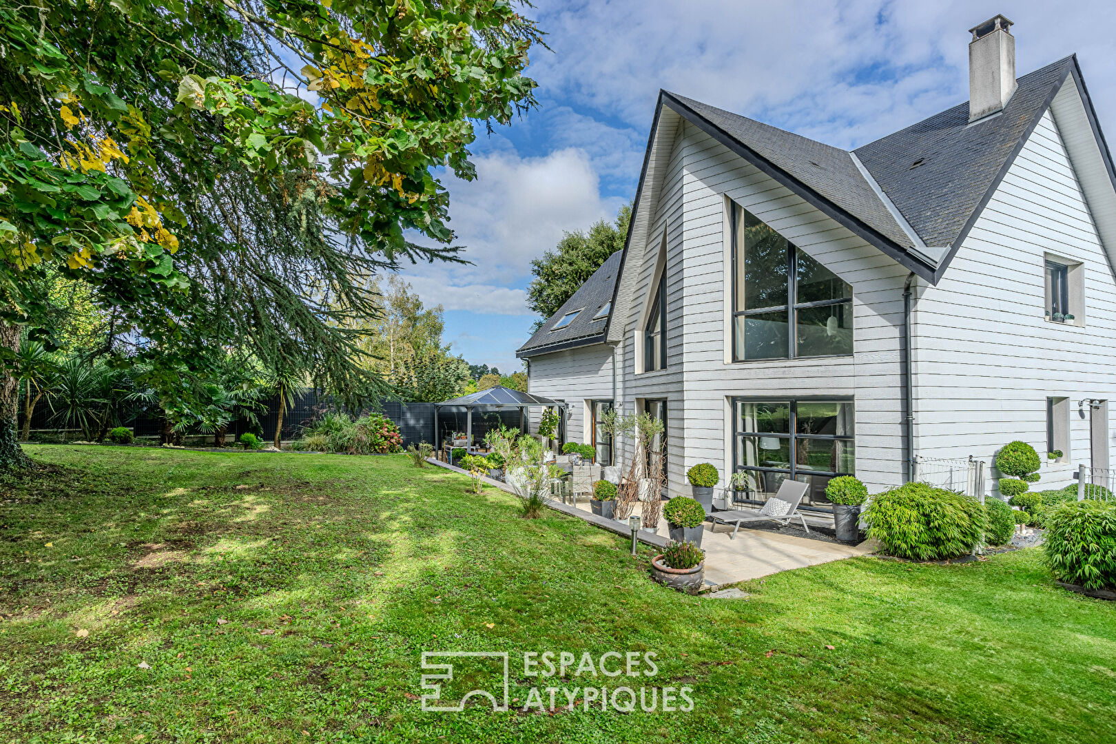 Elégante et soignée : maison d’architecte à proximité du bourg de Treillières