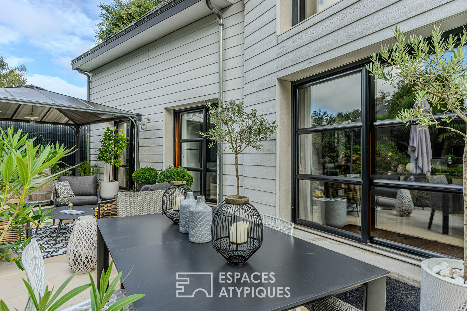 Elégante et soignée : maison d’architecte à proximité du bourg de Treillières