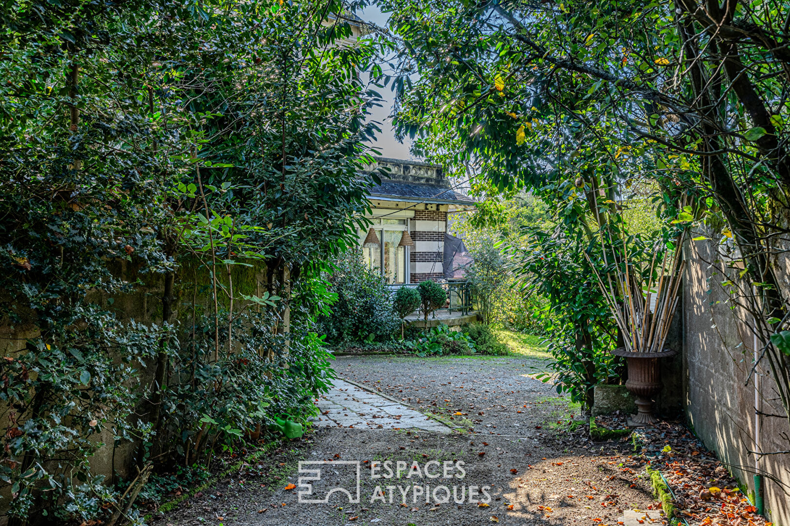 Maison/appartement dans maison de Maître avec Jardin Privatif