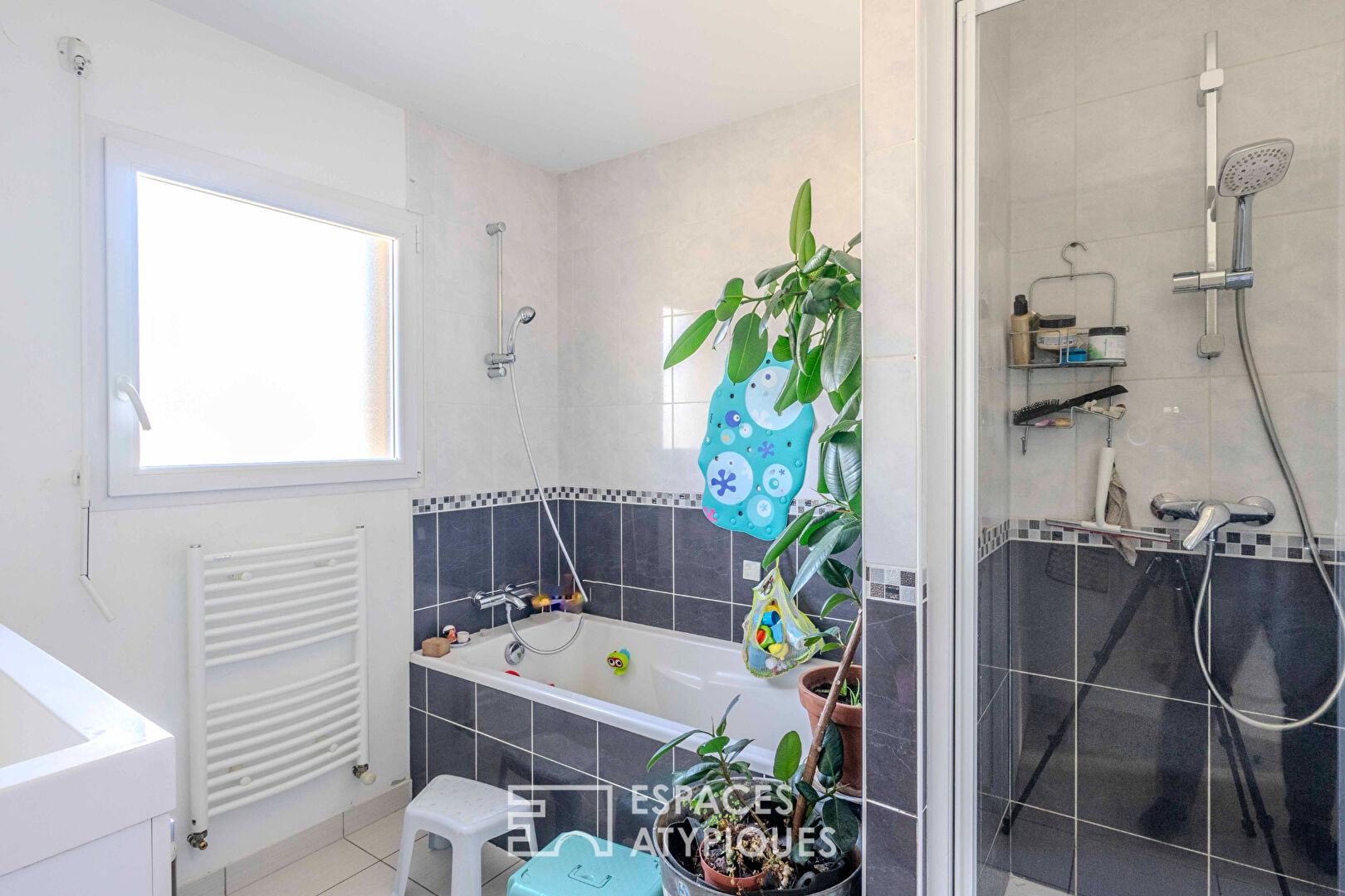 Maison BBC contemporaine avec jardin et garage – Nantes Est