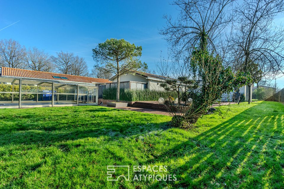 Elégance et confort à Basse-Goulaine : Maison de plain-pied avec piscine et annexe indépendante