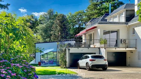 Grande maison familiale avec piscine intérieure