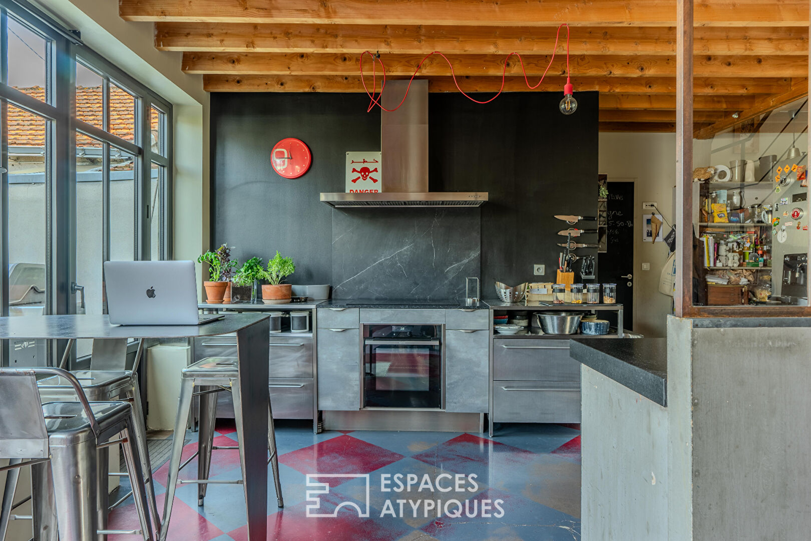 Loft rénové avec espaces extérieurs à Nantes