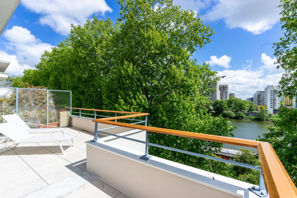 Superbe duplex avec 3 chambres, terrasse et vue Loire