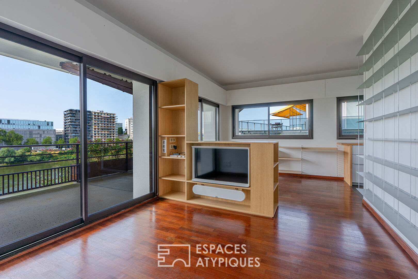 A louer, Appartement meublé de 45m2 avec terrasse vue Loire