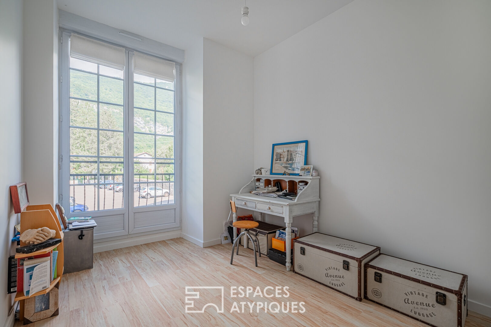 Ground floor apartment in a 16th century castle