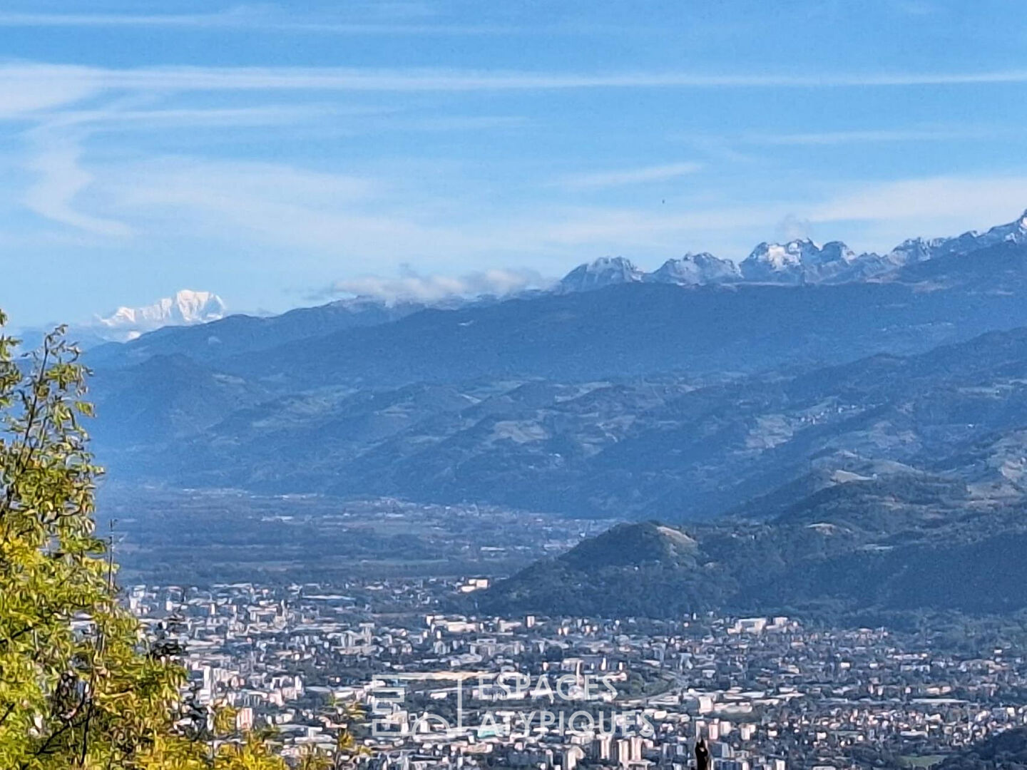 Maison en pierres avec sa vue panoramique