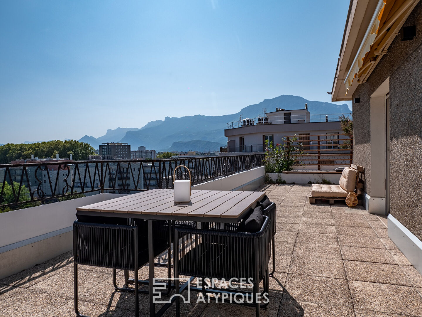 Appartement avec terrasse et vue époustouflante à 360°