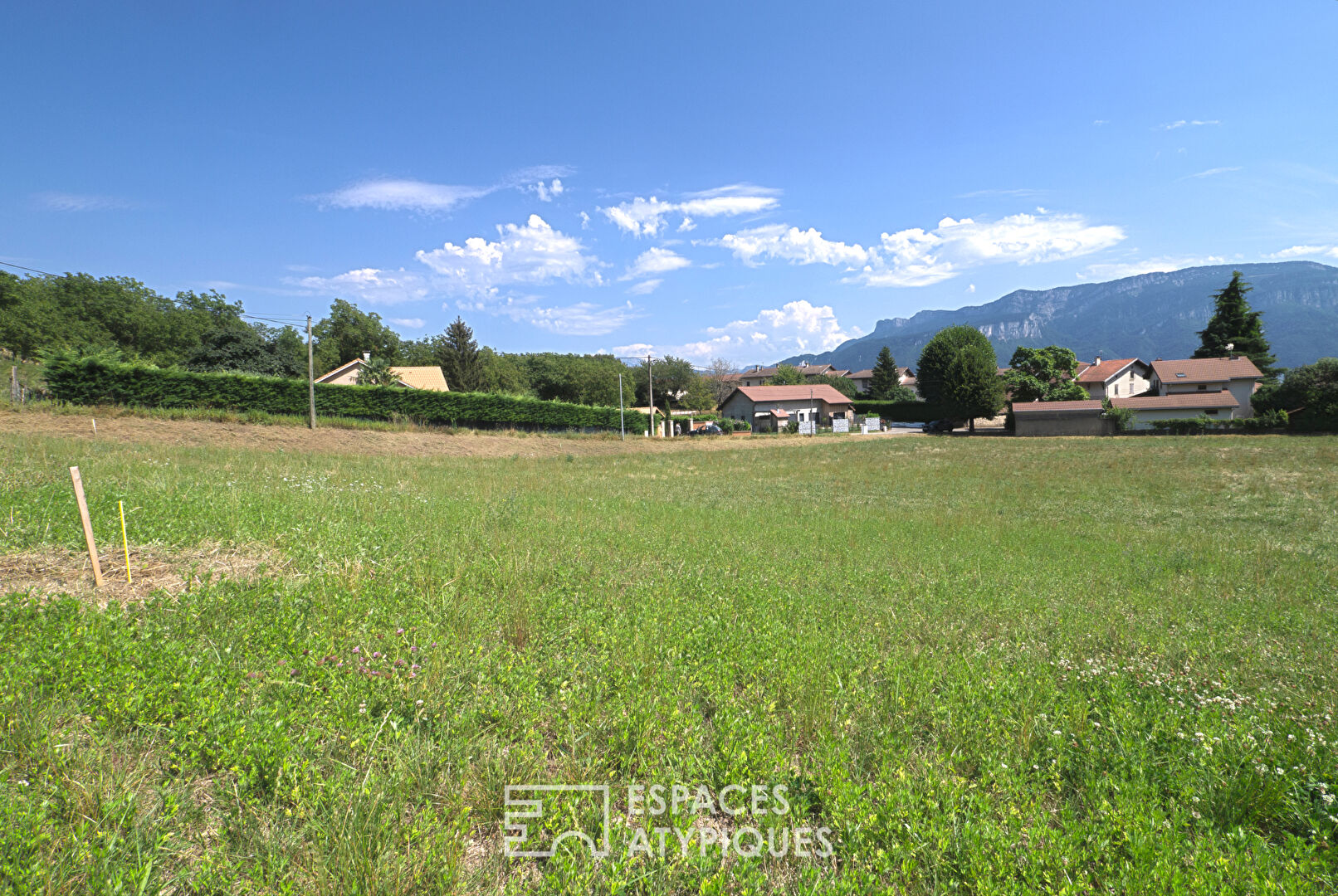 Terrain constructible au coeur du village