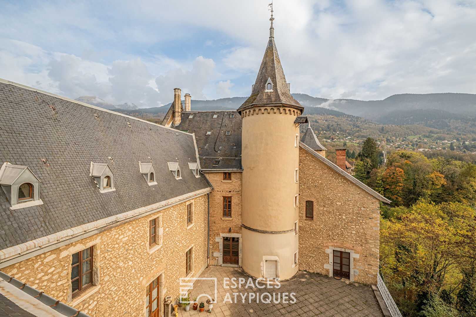 Apartment at the castle of Uriage-les-Bains