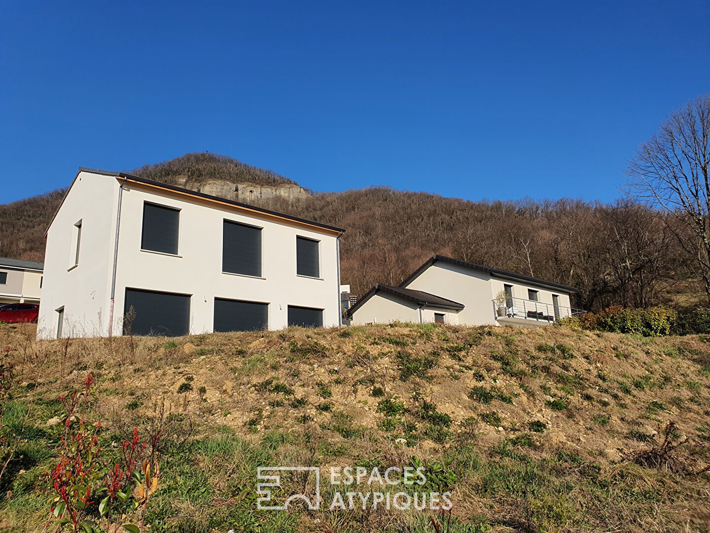 Maison contemporaine et son panorama sur la ville