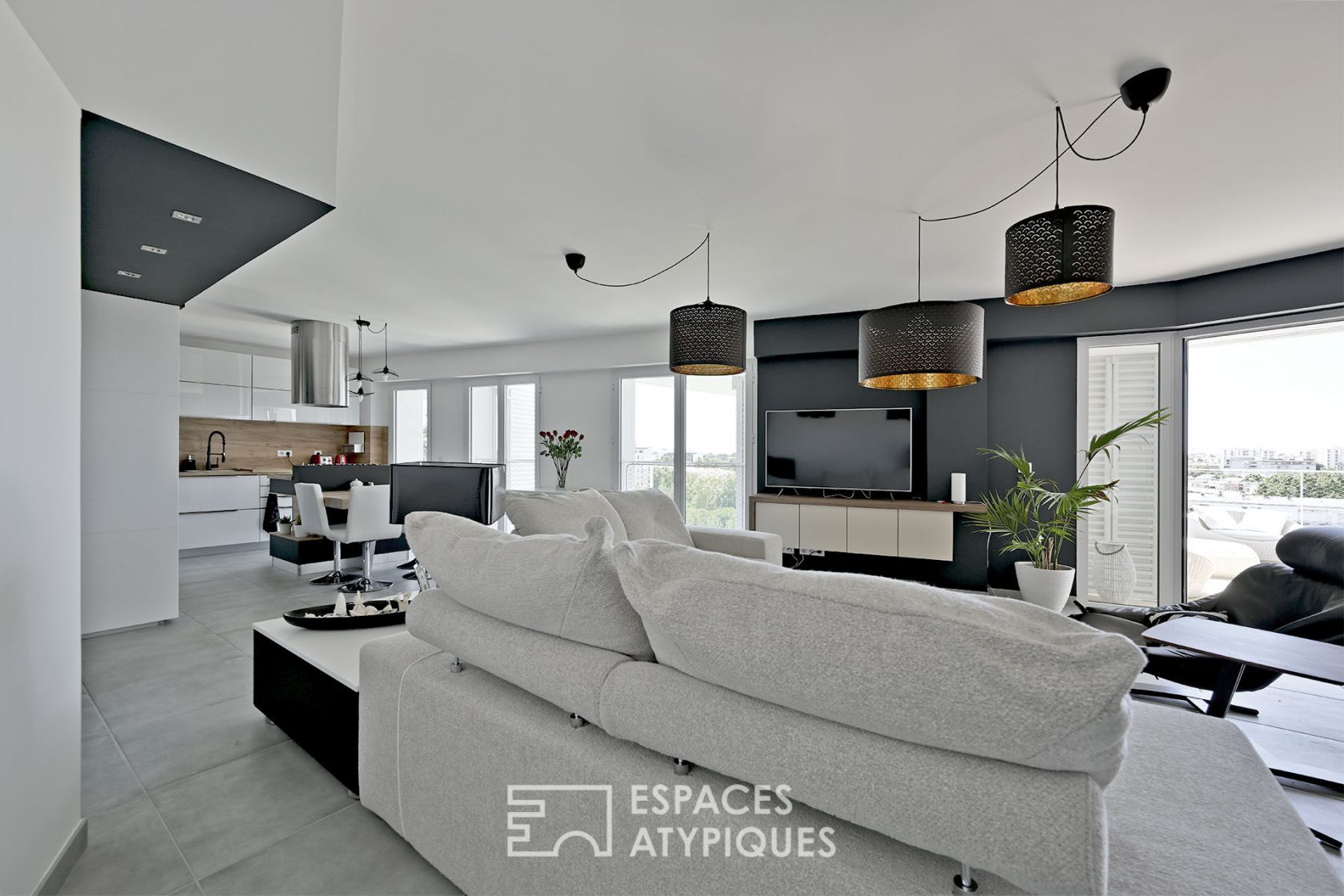 L’arbre Blanc: furnished apartment on a high floor
